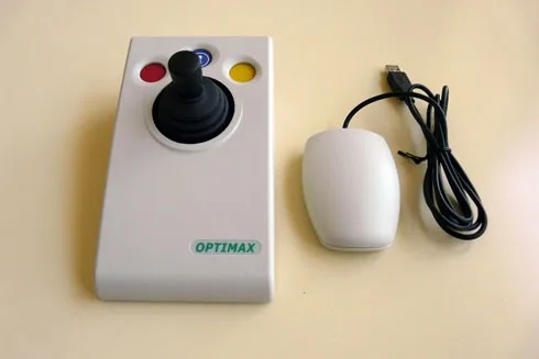 Photo: Pretorian Optimax wireless joystick