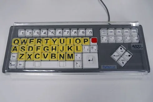 Photo: Large keyboard with keyguard, BigKeys LX